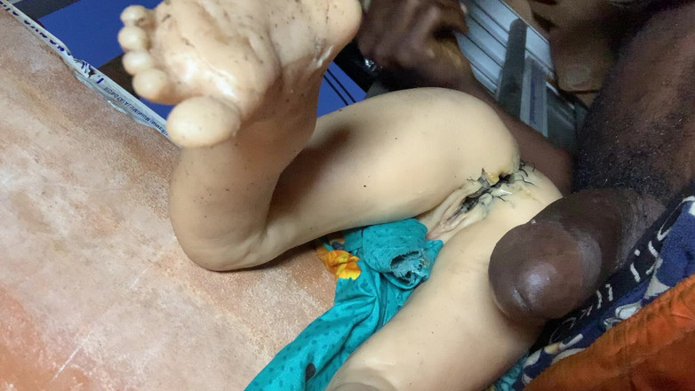 Bangcum8: Šukání těsné kundičky sladký krém