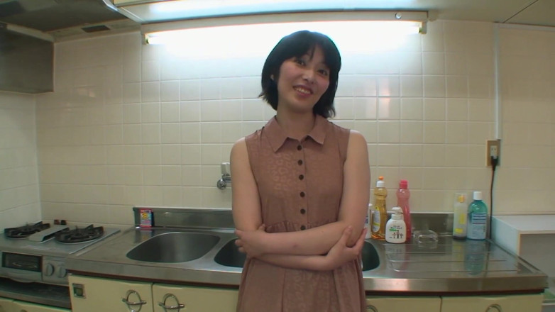 Japan Lust: Он получил ее раком прямо на кухне