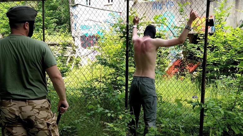 Master Dansan: Venkovní klec