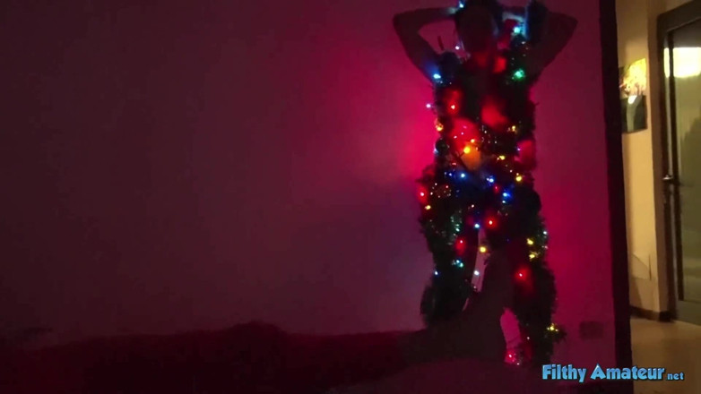 Filthy Amateur: Amateur Christmas orgy! Anal, dp for poor whores
