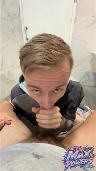 Liam Harding & Max Powers Fucking in Public Toilets