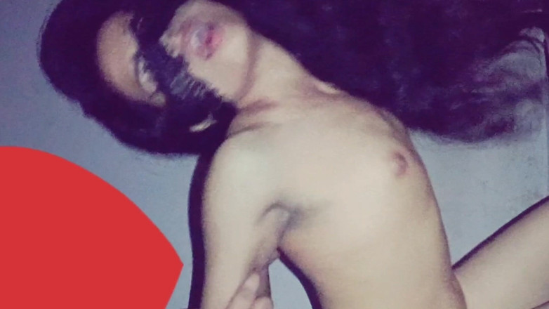 Hot Sis: 자지를 따먹는 Latika