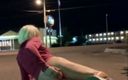 Cindie Love: Vahşi riskli açık havada anal dildo seksi kadın kılıklı teşhirci