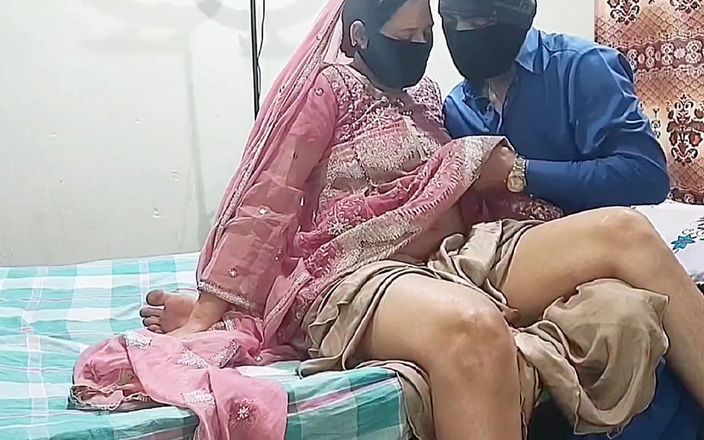 Gullnazkhan: Indische Desi hete tante geneukt door buurman hete seks Indische...
