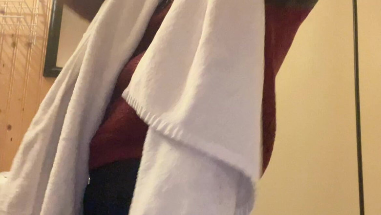 sweethanajapanese: Minik Doğa Memeli Hana Banyoda Duşunu Bitiriyor