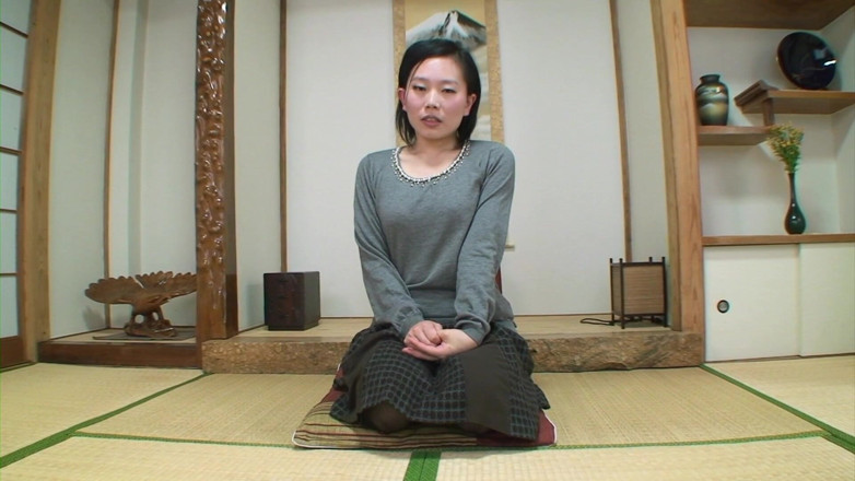 Japan Lust: Madura japonesa apresenta ansiosamente sua buceta