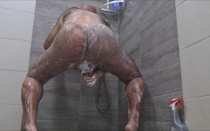 Ilovetobenaked: Humping, Dildo Play e Cumming no chuveiro - Duas vezes