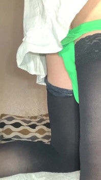 Culo apretado y pequeña polla de puta mariquita