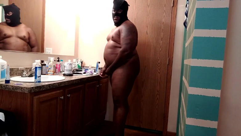 Xxxshowxl: Having some in my neighbors bathroom fun