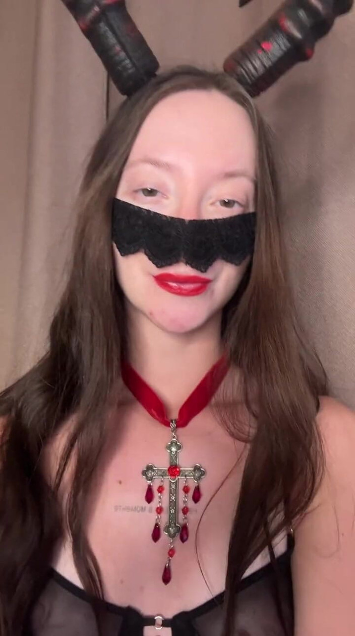 Skinny_lady69: 자지를 빨아주는 악마의 풋잡