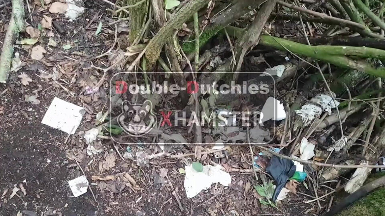 Double-Dutchies: Публичная круизная развлечение - дрочит, отсасывает и поедает сперму