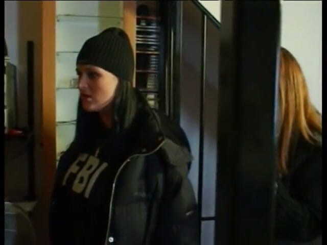 Tirrany Girls: Agentes do FBI são emboscados e ensinados uma lição pela...