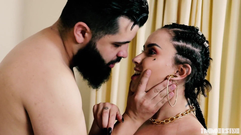 Lady Snow Brasil: PAWG si scopa la figa pelosa