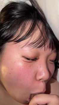 Fluffy h-cup lagi asik pamer tubuh aduhainya di pertemuan pribadi yang penuh gairah