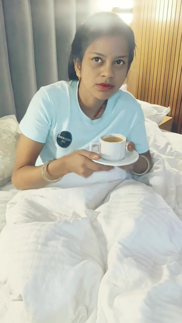 Nunu: Dopo aver avuto un caffè mi masturbo con il mio...