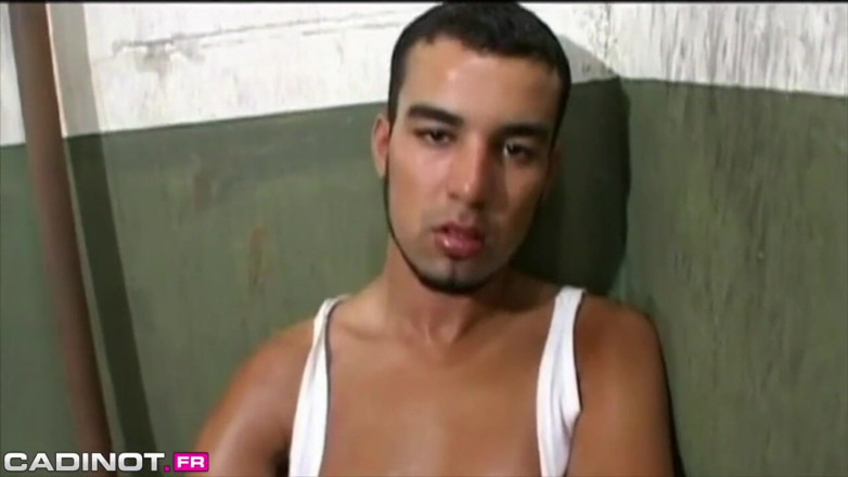 Cadinot: Cadinot.fr - krásný gay arabský muž