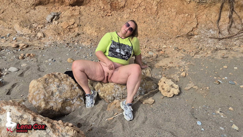 Lena Cox: Horny Wife Masturbates on the Beach