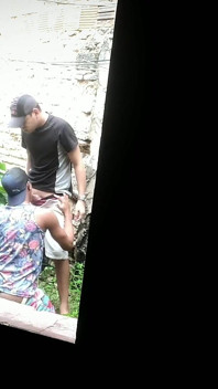 Pengantar Barang Naik Ke Tempat Terbengkalai Untuk Berhubungan Seks Tanpa Kondom