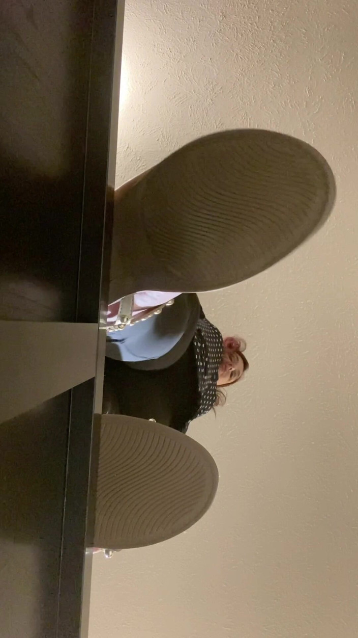 BellaBlast: Hängen am Gebläse - wird diese BBW ihre Finger stampfen, damit...