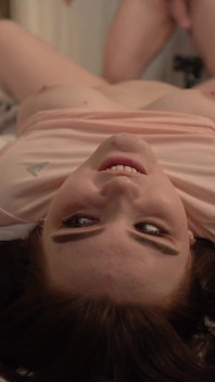 Je baise ma copine dans une chatte remplie du sperme d'un autre homme