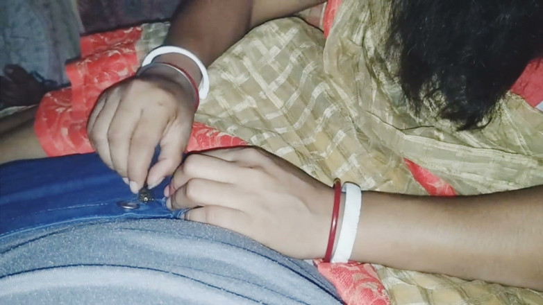 Uttar dinajpur: Deshi hot sexy Bhabi
