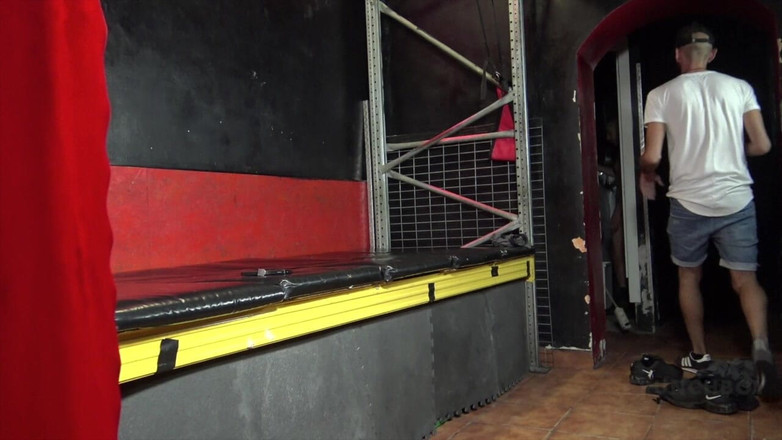 When straights boys fuck their gay friends: Porn cam fucked raw in cruising in Madrid