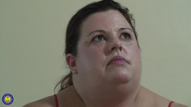Mature NL: BBW Mature Amateur Wife Enjoys Interracial Sex