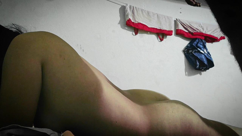 Housewife 69: College-mädchen in verschiedenen positionen ficken