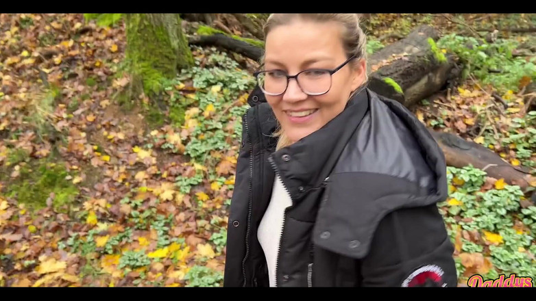 Daddys Luder: Memek tante sange muncrat ekstrem di luar ruangan