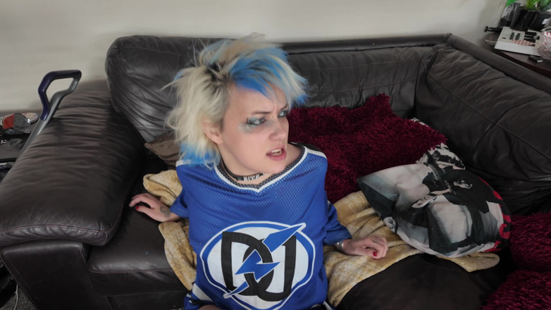 Glitterqueen1999: My Stepsister Loves My Big Taboo Dick