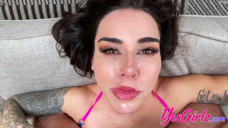 YesGirlz: Henjutan seksi Suckin Suttin