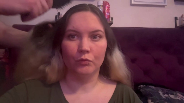 MissFFW: Bud futută îmi perie părul lung natural