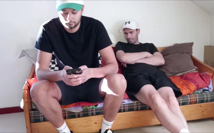 Justin hoodwar: Трахнутый его другом - Justin и Call Robin