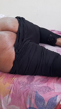 Pasierb budzi się z Softcore pakistańska macocha ona ją oszukuje