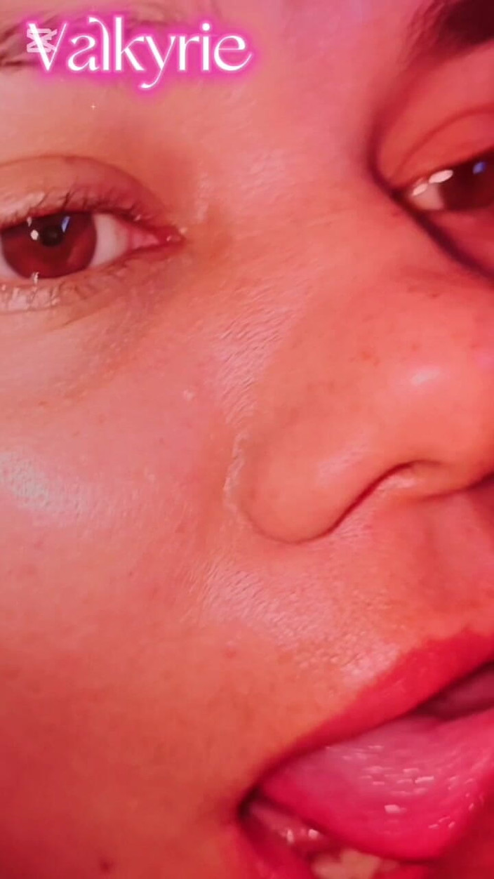 Valkyrie and Luigy Couple: Magnifique facial enflammé, gorge profonde