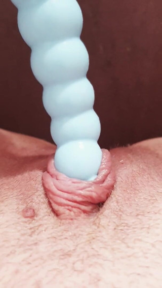 Thick lip: Jugando con consolador