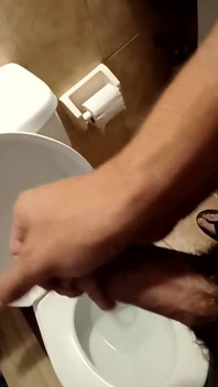 Localguy89 masturbuje