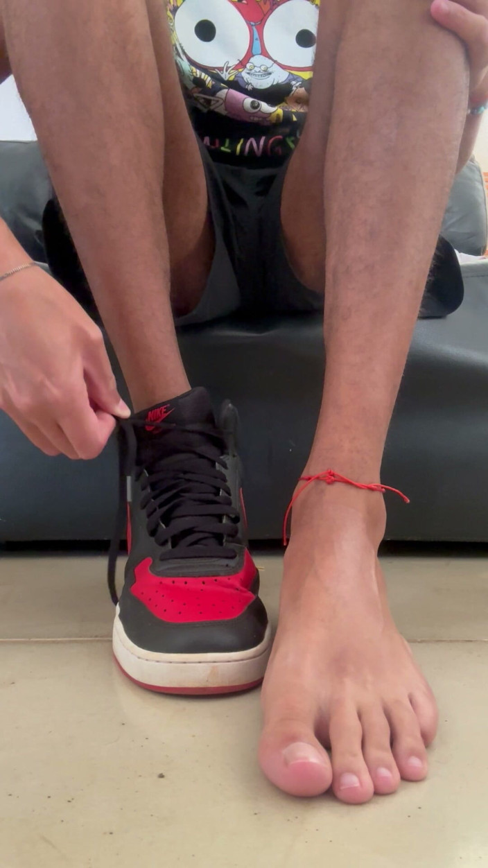Boy feet: Feet, Soles, Visual Instructions