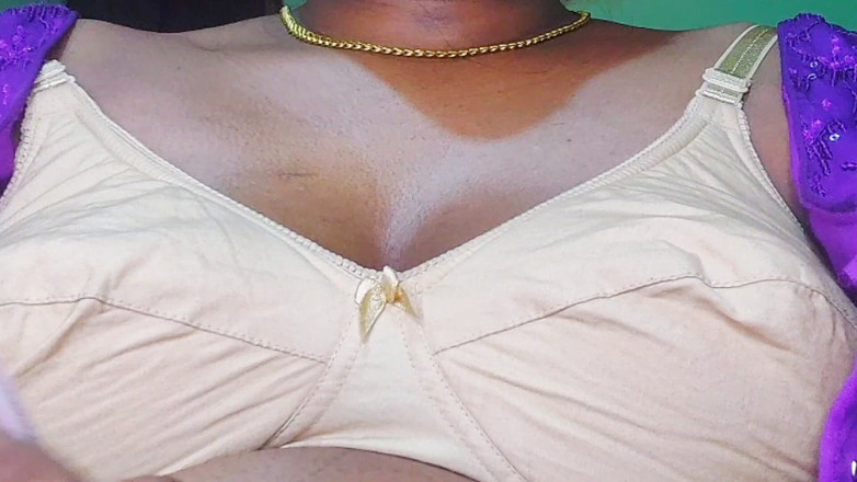 Desi Mohini: 我丈夫的朋友在家里操了我