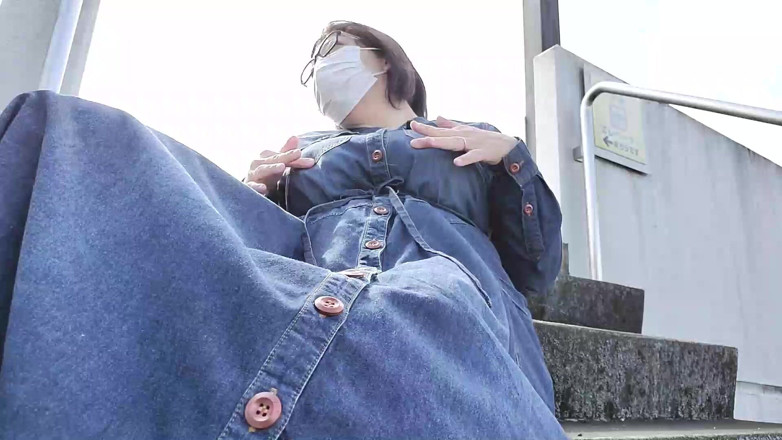 aika: สาวมีสามีเงี่ยนกับการช่วยตัวเองกลางแจ้ง
