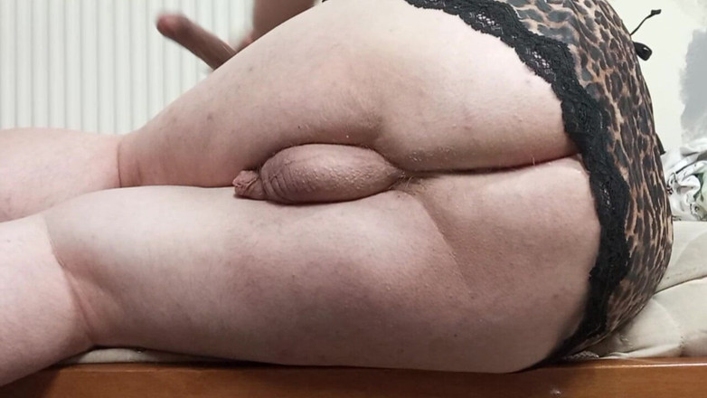 Greek cross lovers: Aku adalah pelacur mesum yang suka ngentot, ngocok kontol dan...
