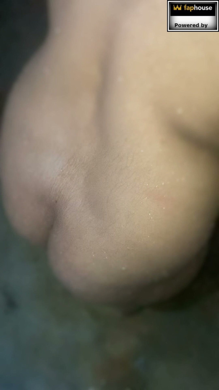 Tiyana: Hotwife Shower