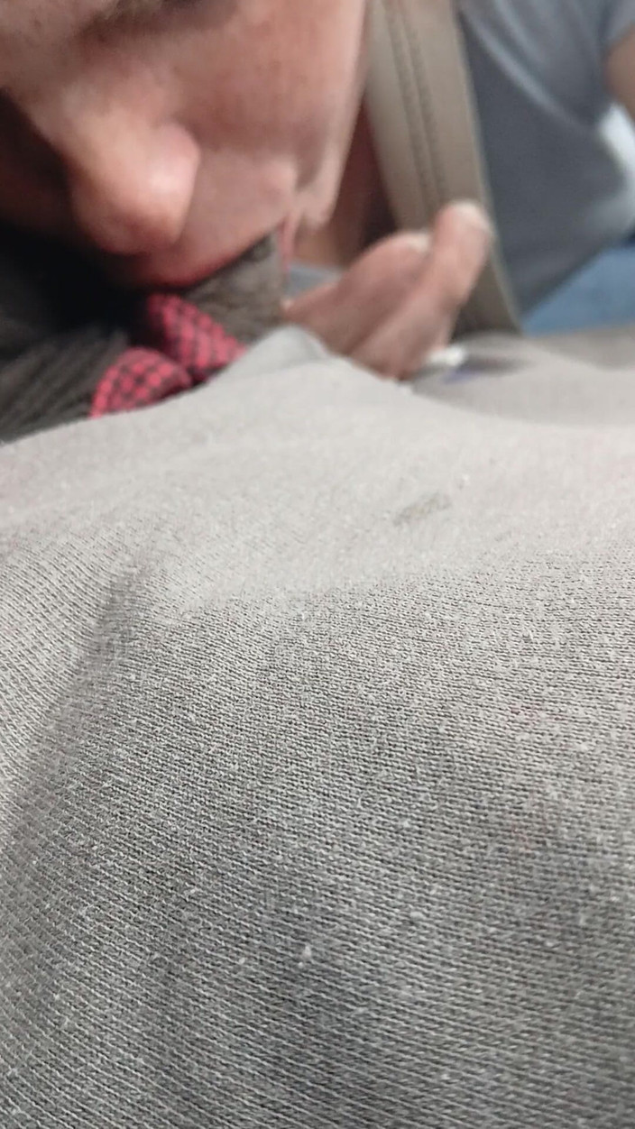 Relly rell: mare și neagră adânc în gât