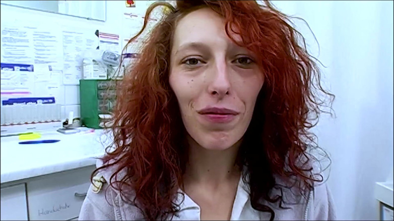 Klink by sextermedia: Zrzka MILF masturbuje u Dr. Dirty