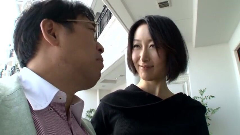 Javmango: A Secretary by Day with a Natural Flair for Seduction