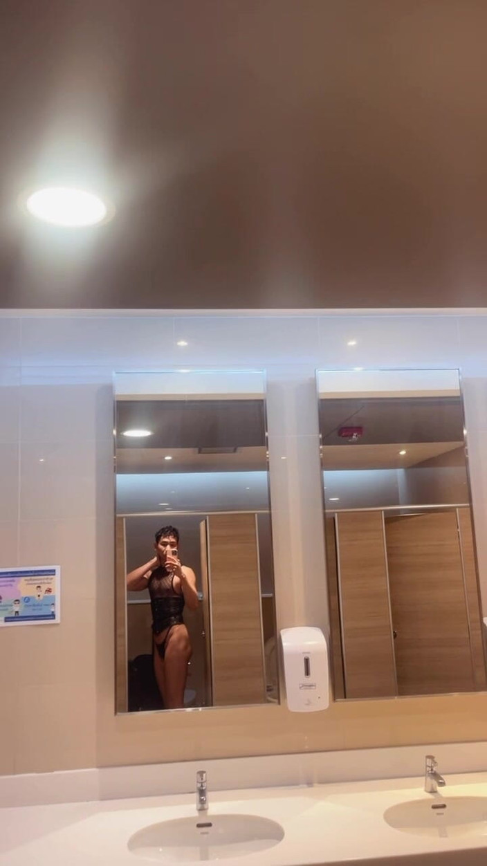 Cheeky Angel: Lần đầu tiên để lộ vẻ phục tùng của tôi