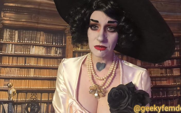 Geeky Femdom: Lady Dimitrescu eet een tussendoortje