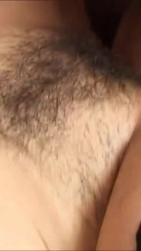 ปลายลิ้นเขาตวัดเลียน้ำเงี่ยนร้อนๆ ของฉัน