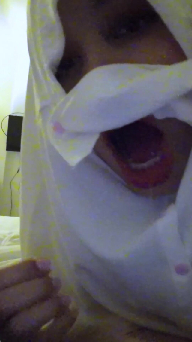 Burka Girl Cum Walk and Piss (AproductionA) Burka Girl Cum Walk and Piss (AproductionA)