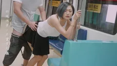 지하철에서 아시아 발정난 창녀와 장면 - Perv 밀프 n 십대